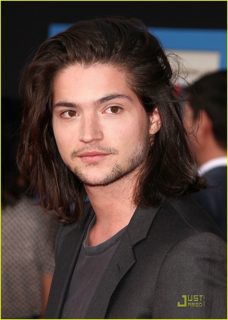 Aimee Teegarden & Thomas McDonell: Prom Premiere Pair!