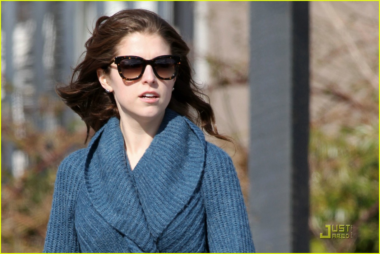 Anna Kendrick & Justin Chon: Grocery Run!