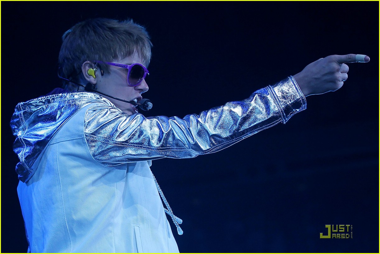 Justin Bieber Hearts Singapore