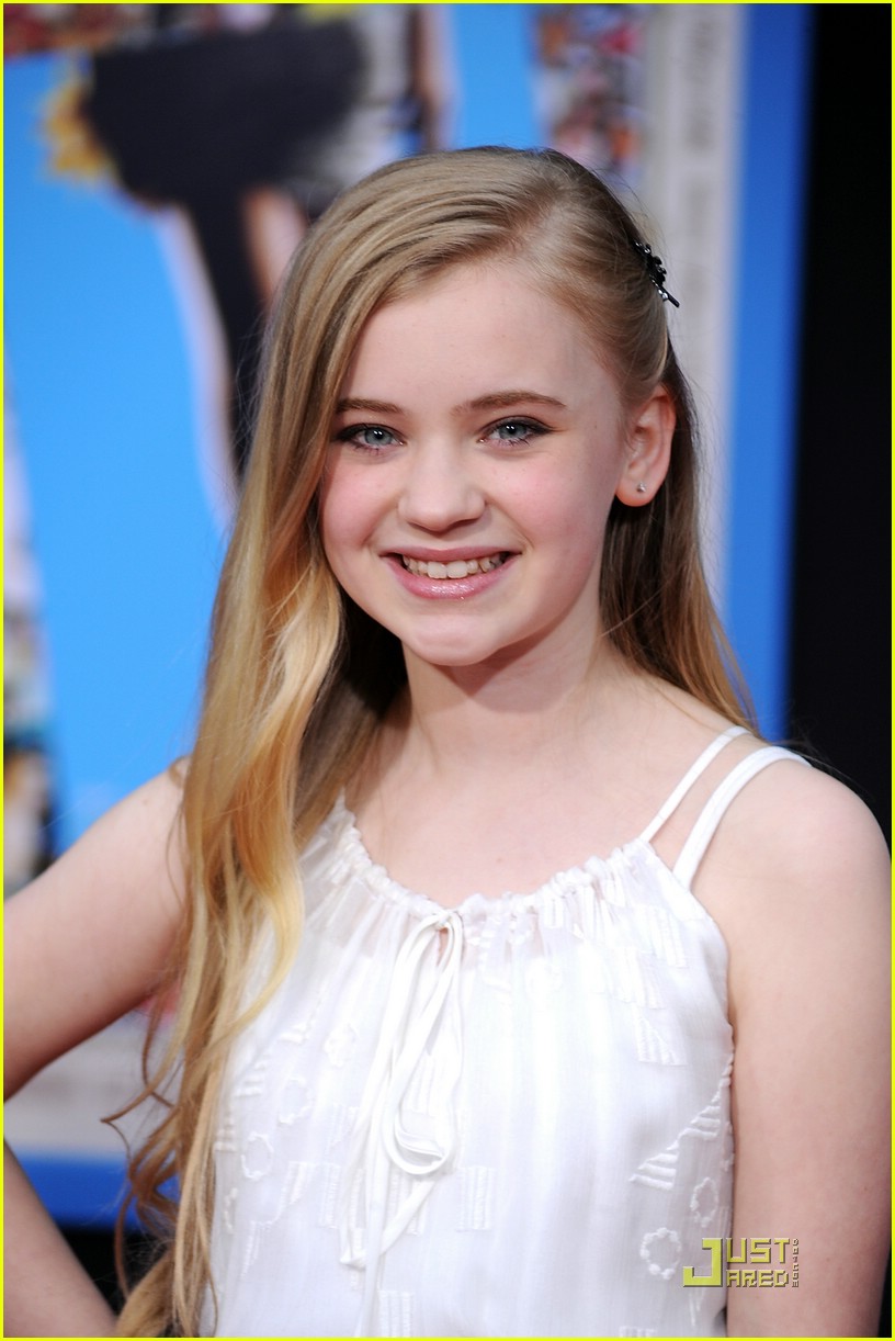 China McClain & Sierra McCormick Are 'Prom' Pretty