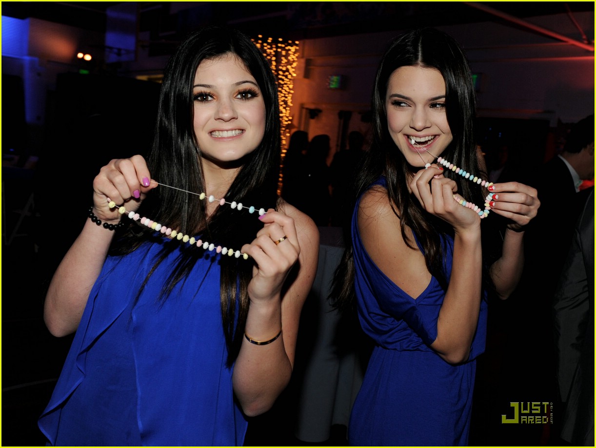 Kendall & Kylie Jenner Have the 'Prom' Blues