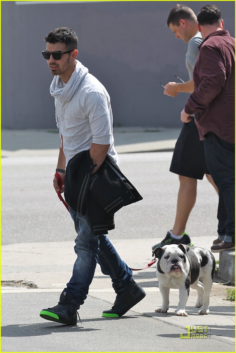 Joe Jonas: Album Photoshoot Completed!