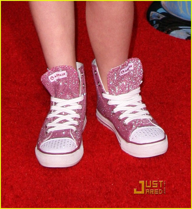 Joey King: Pink Sneakers For Prom!