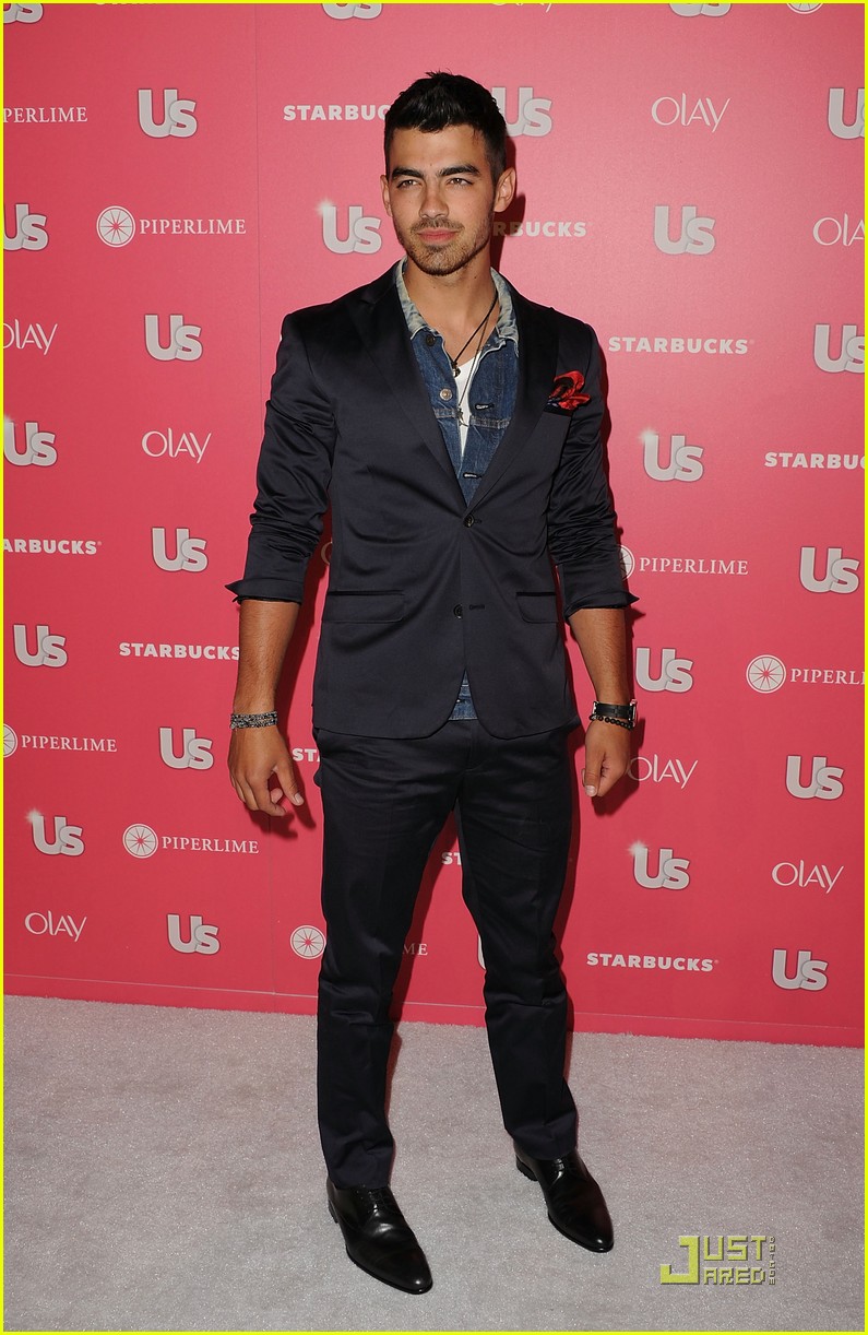 Joe Jonas: Hot Hollywood Party!