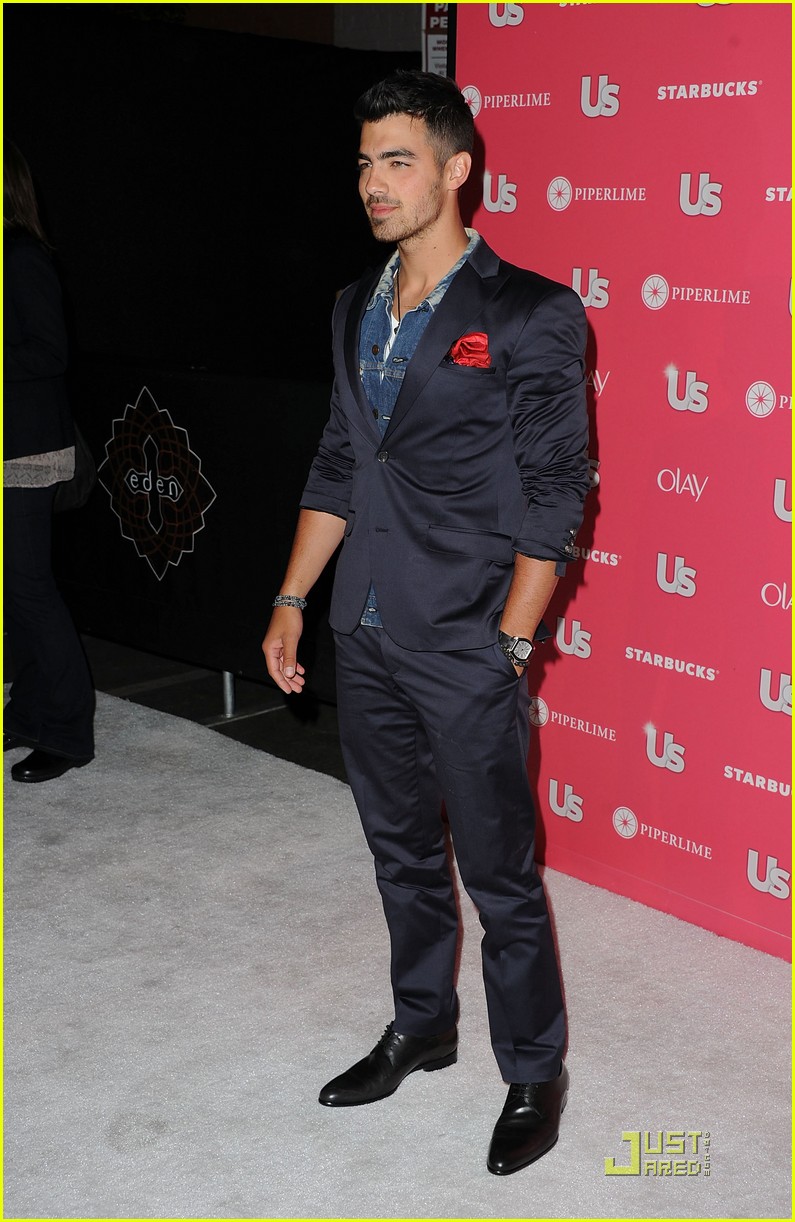 Joe Jonas: Hot Hollywood Party!