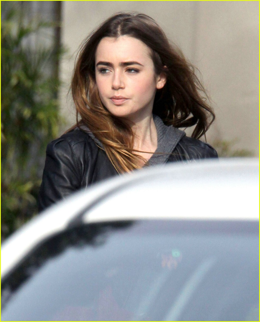 Lily Collins: WonderCon Wave