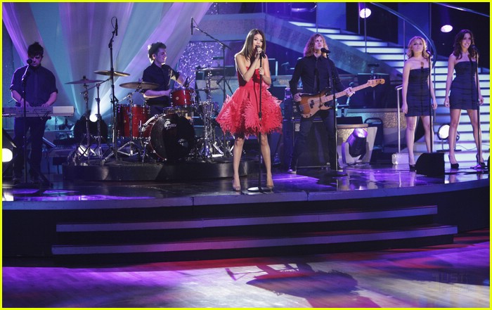 Selena Gomez & The Scene: 'Who Says' on Dancing With The Stars!