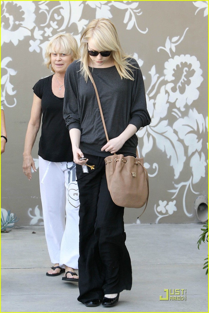 Emma Stone is Pilates Peaceful