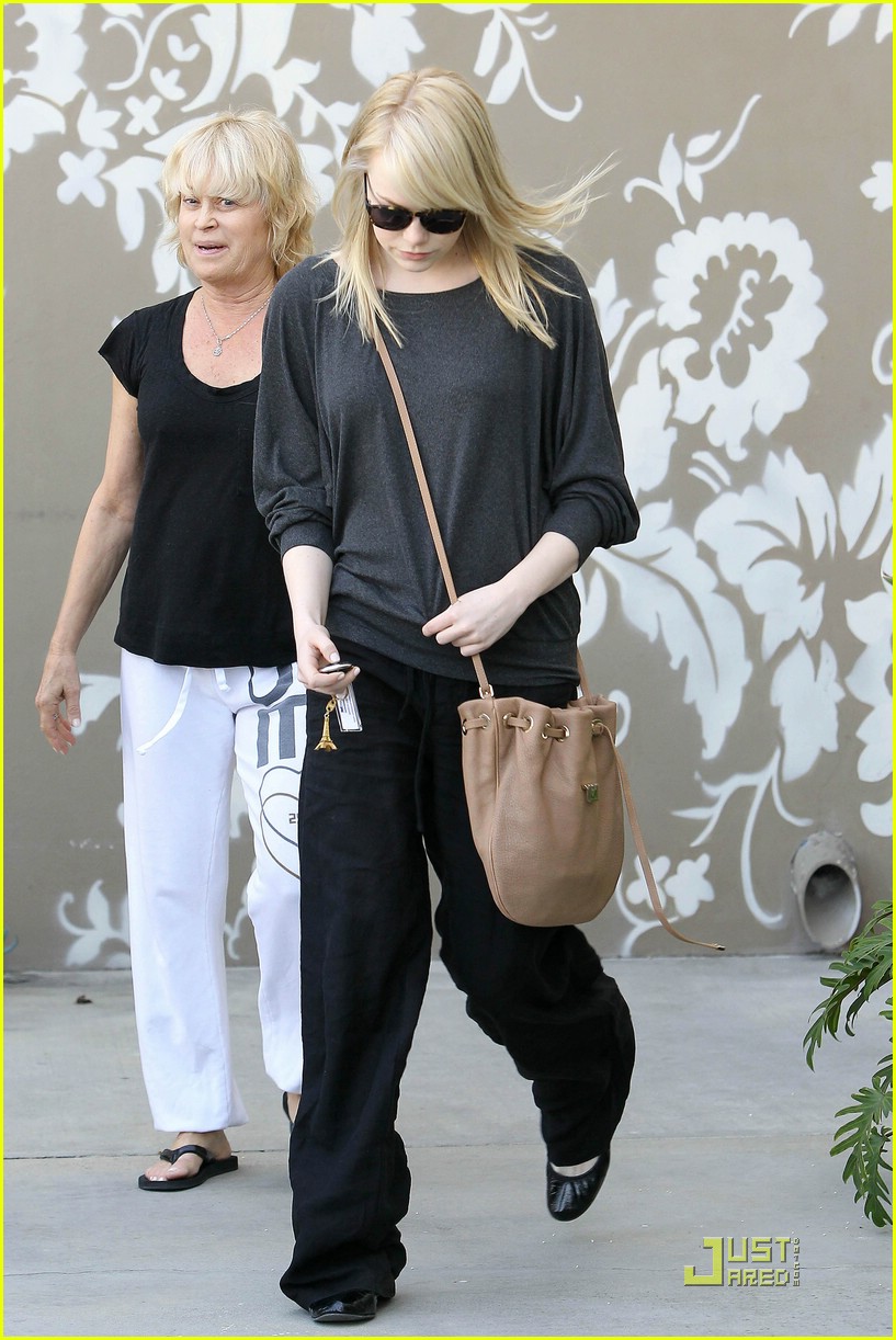 Emma Stone is Pilates Peaceful