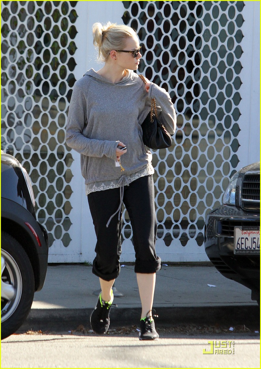 Emma Stone is Pilates Peaceful