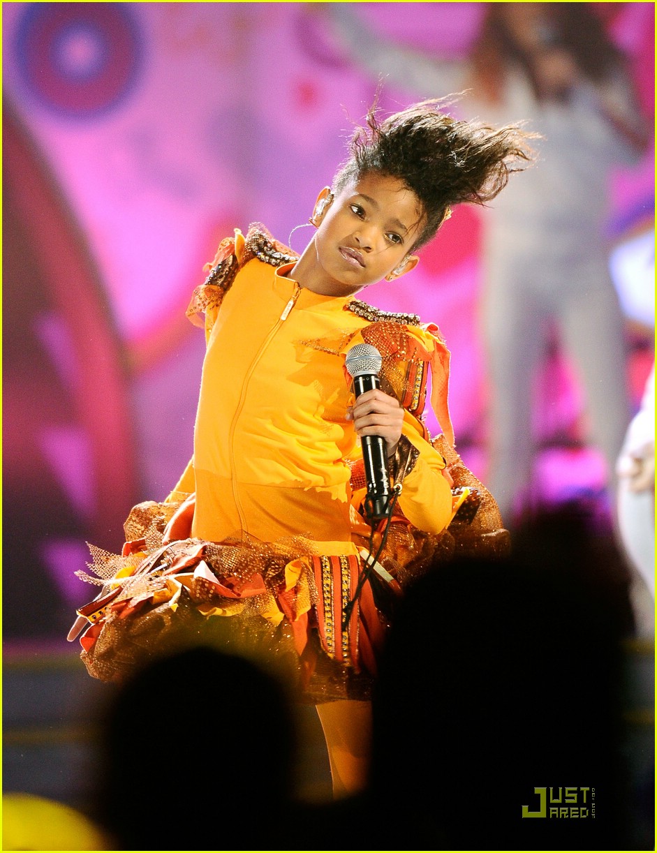 Willow Smith: KCA 2011 Performance!