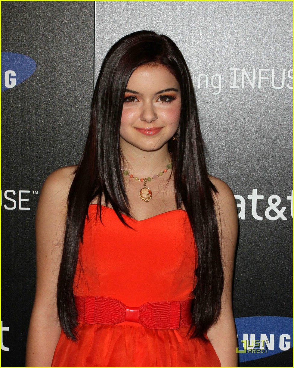 Ariel Winter Sizzles for Samsung