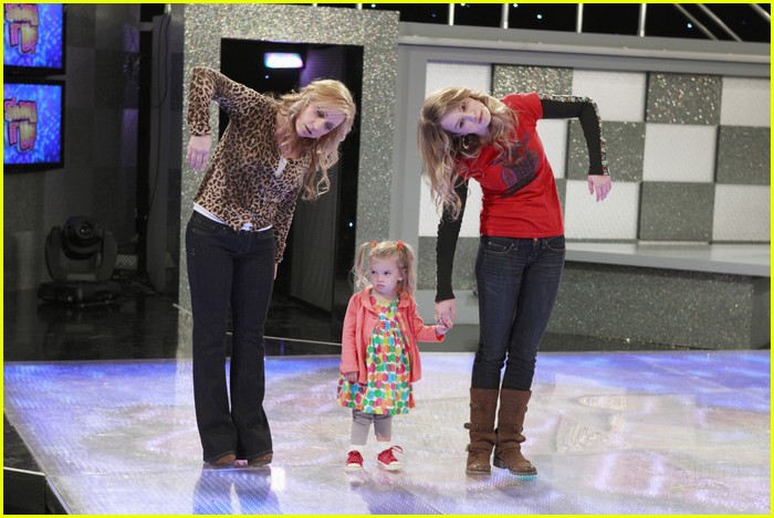 Good Luck Charlie & Shake It Up Crossover -- PICS & VIDEO!