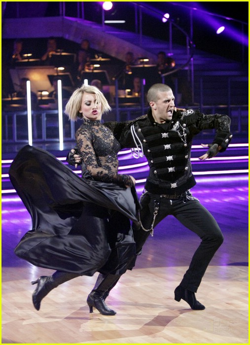 Chelsea Kane: Group Cha Cha Team Leader!