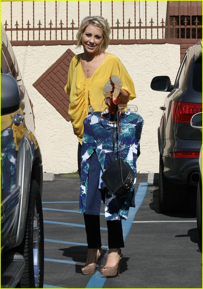 Chelsea Kane: Cropped Trouser Pant Love!