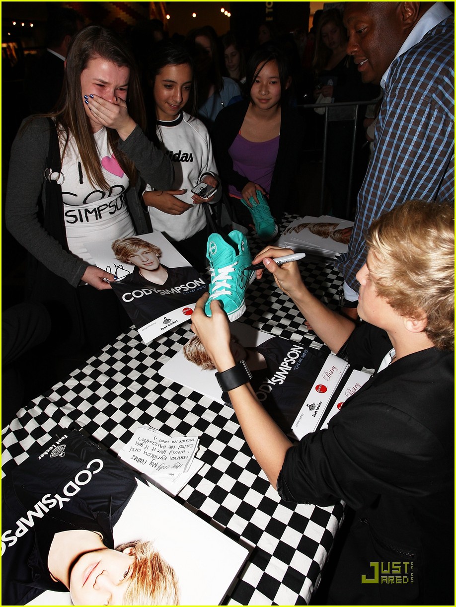 Cody Simpson: Melbourne Mayhem!
