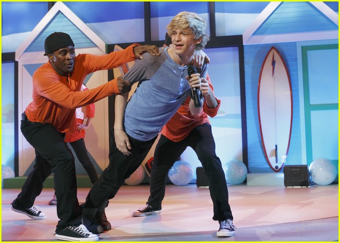 Cody Simpson on 'So Random' -- FIRST LOOK!