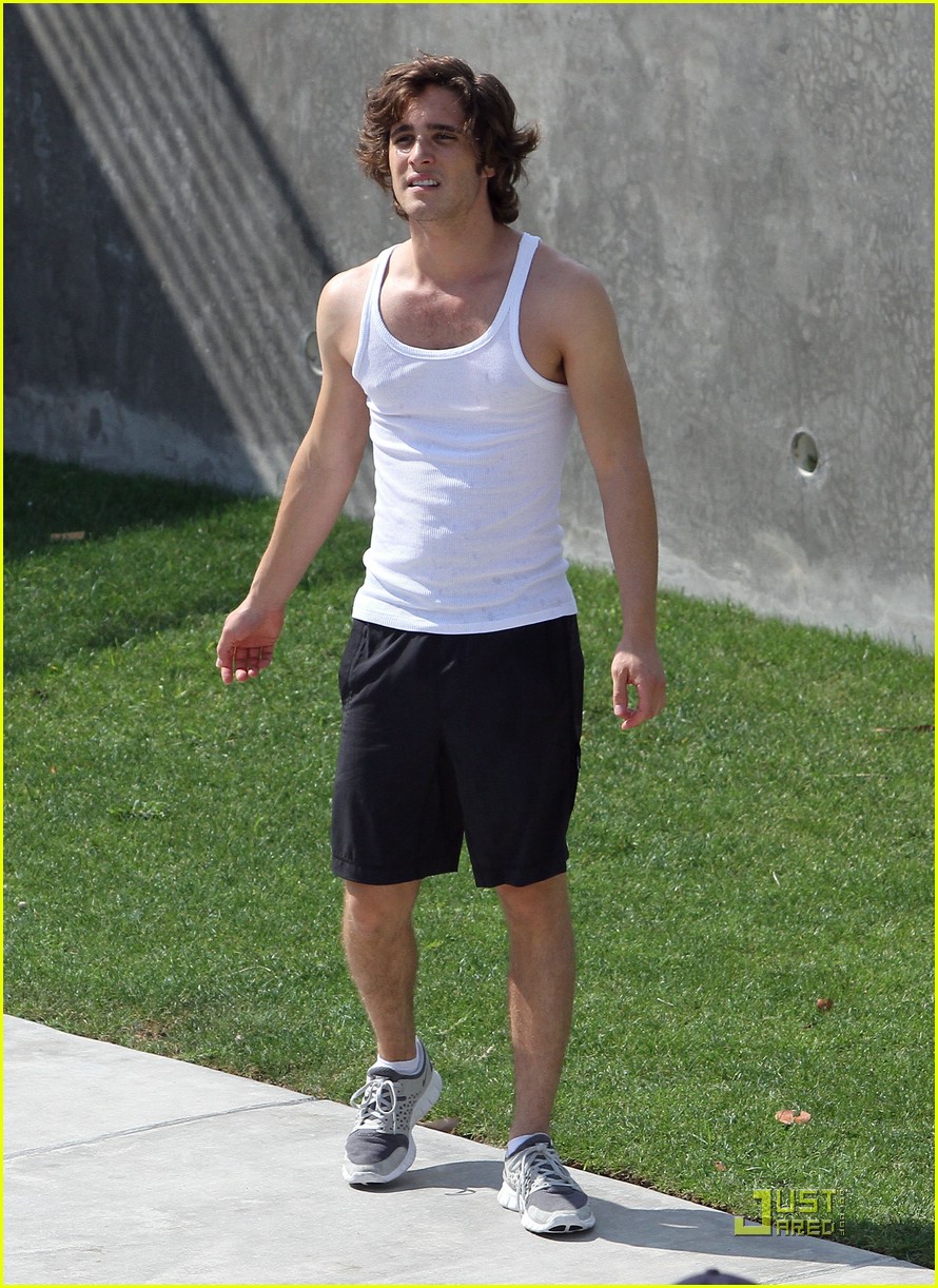 Julianne Hough & Diego Boneta: Workout Buddies!