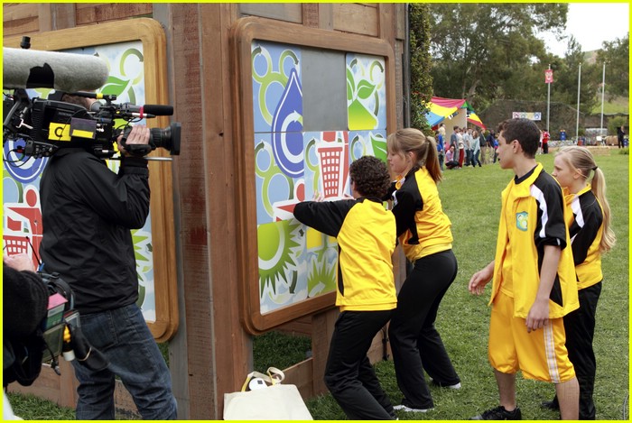 Disney's Friends For Change: Go Yellow, Go!