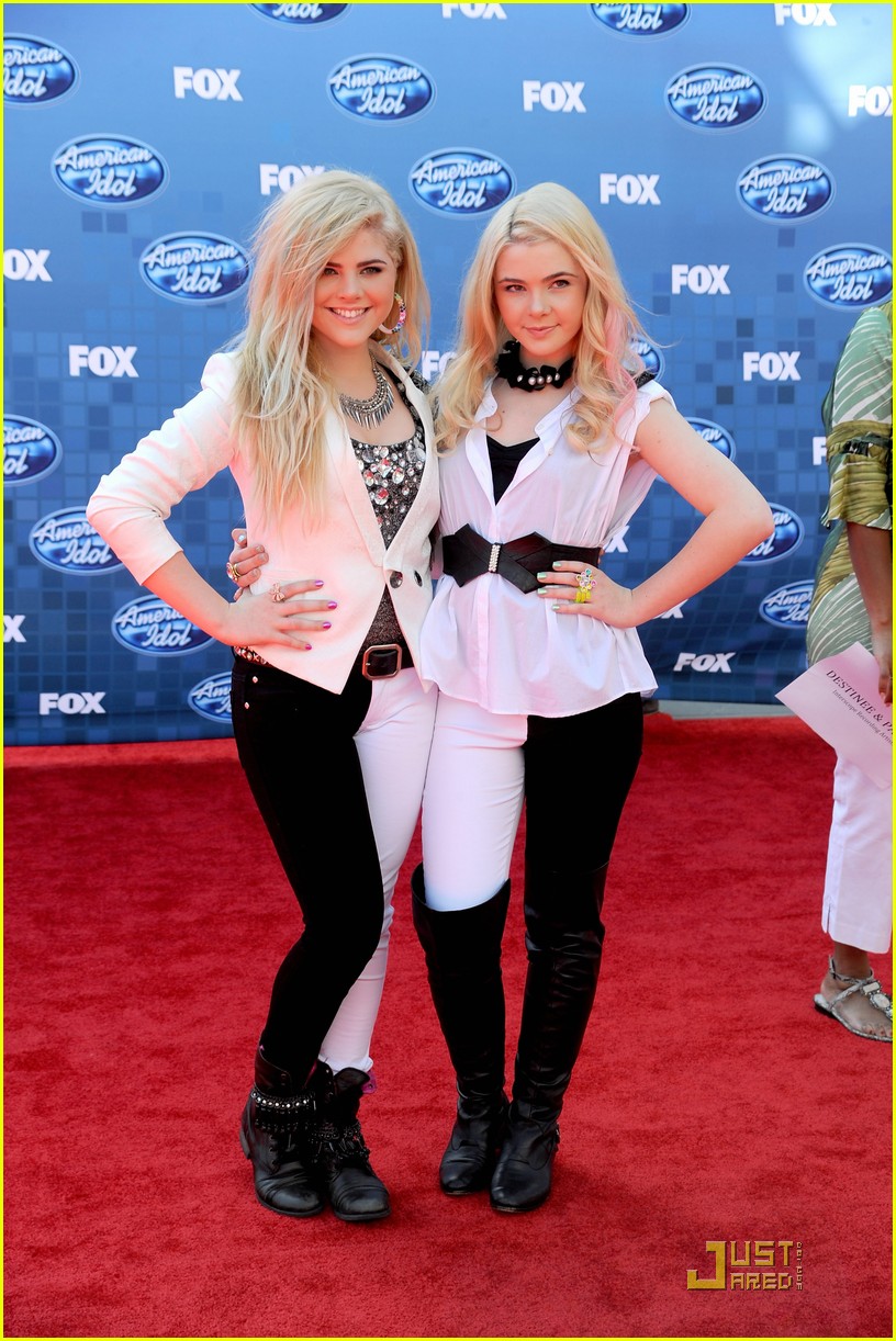 Destinee & Paris: Black & White American Idol Finale