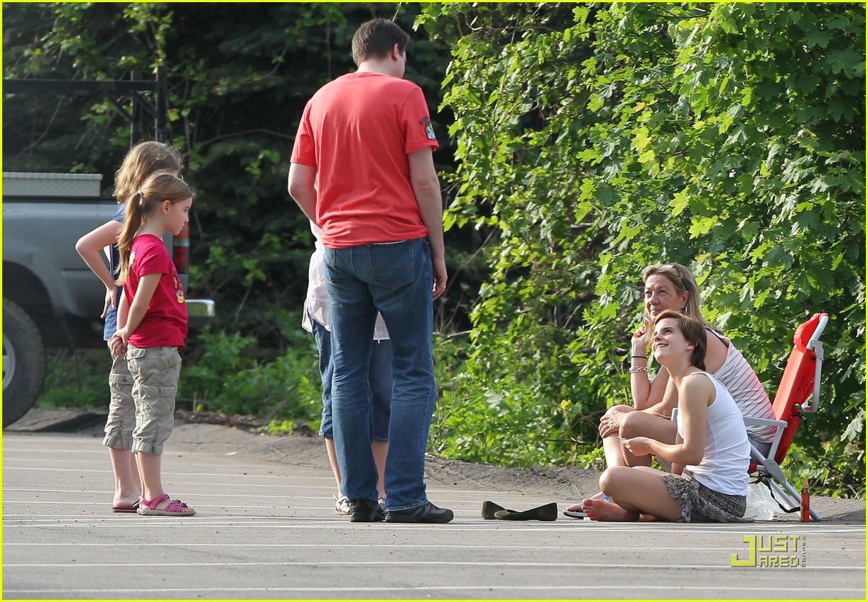 Emma Watson & Nina Dobrev: 'Perks of Being A Wallflower' Women