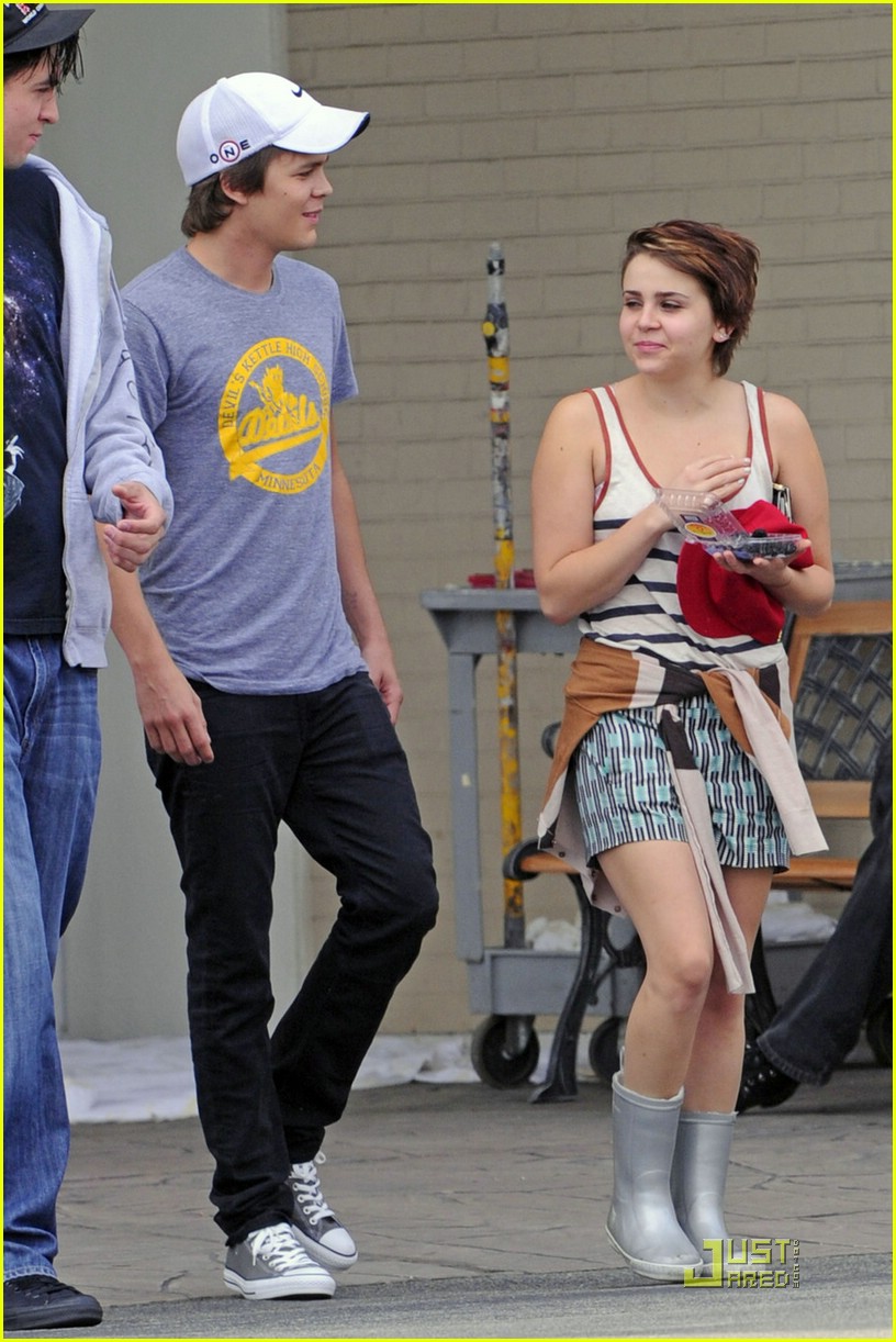 Emma Watson & Nina Dobrev: 'Perks of Being A Wallflower' Women