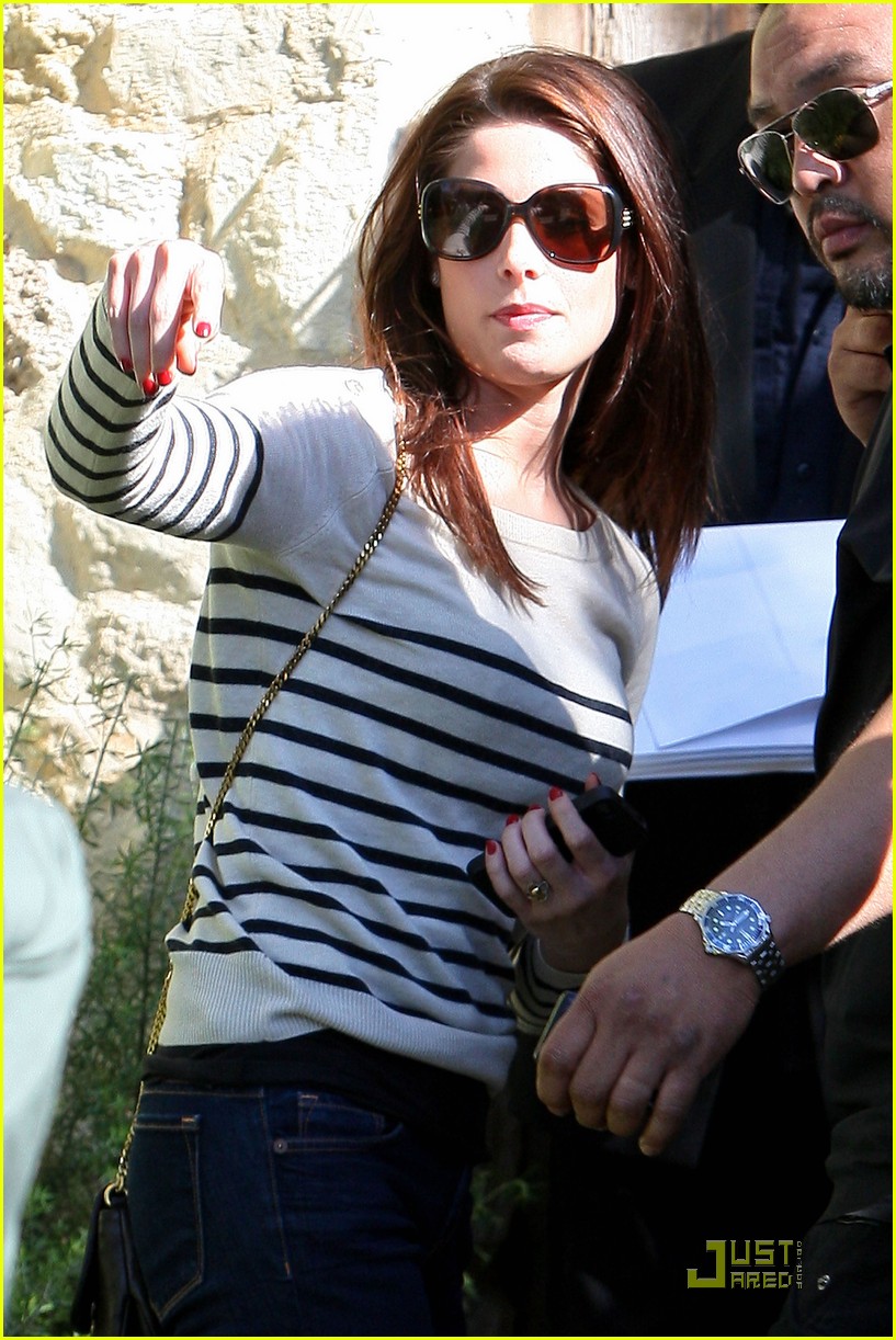 Ashley Greene: Memorial Day Fun!