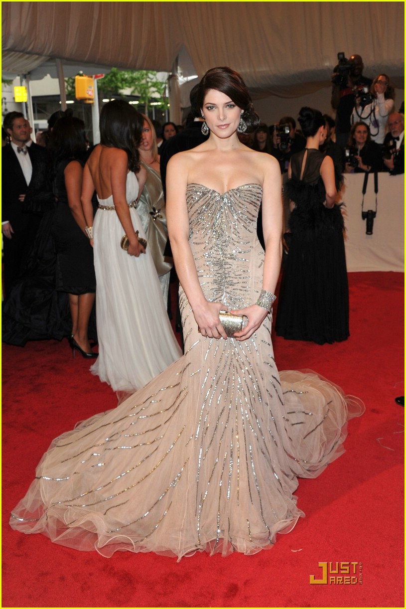 2011 MET Ball - Best Dressed Poll!