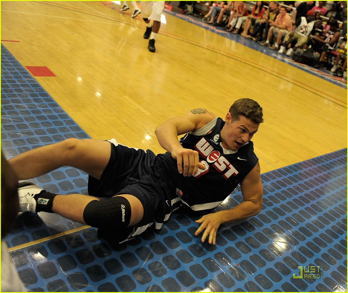 Robbie Jones & Greg Finley: Ball Up!