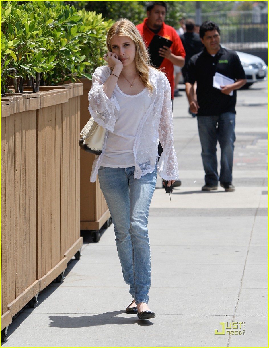 Emma Roberts: Luna Park Pretty