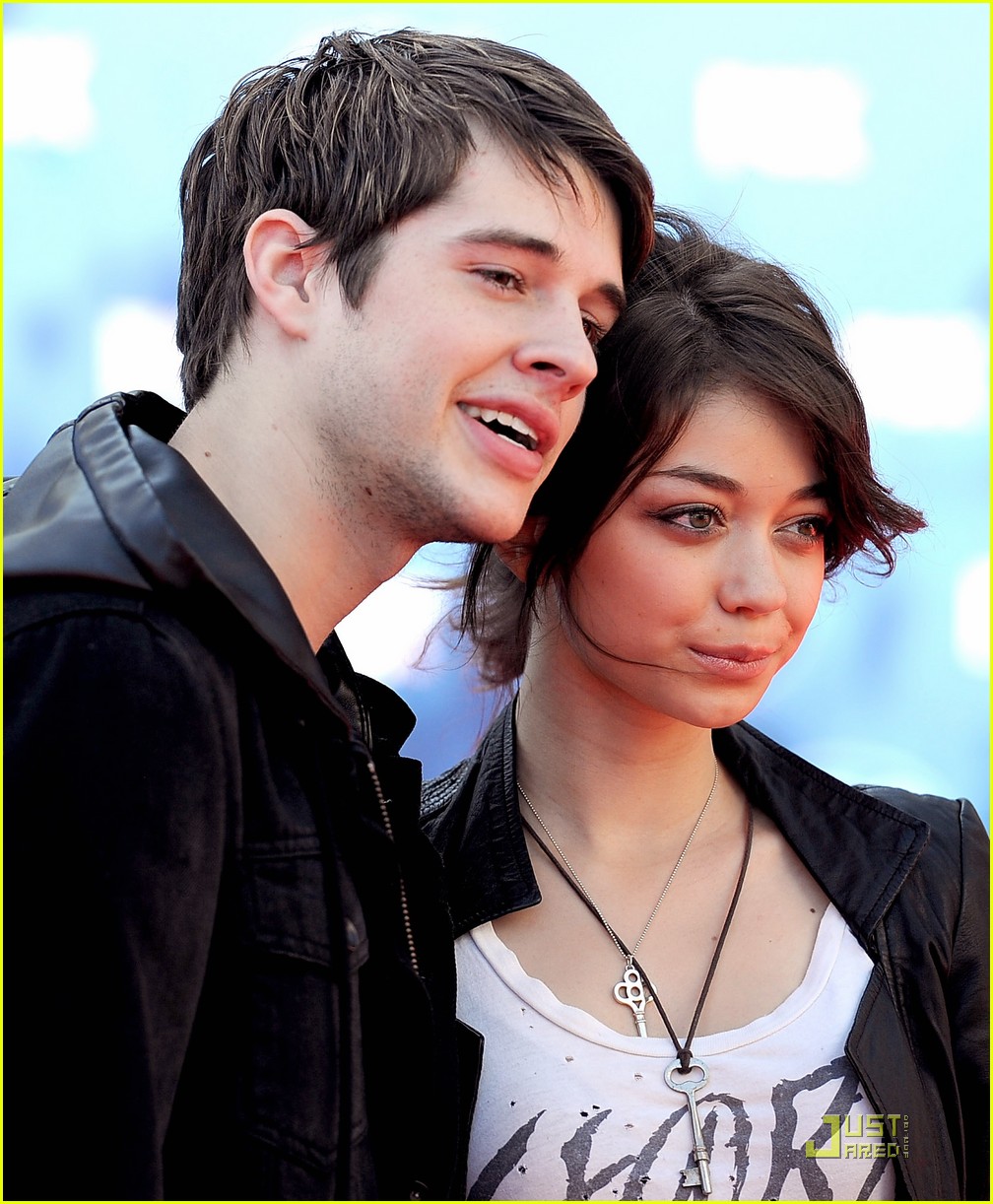 Sarah Hyland: American Idol Finale with Matt Prokop