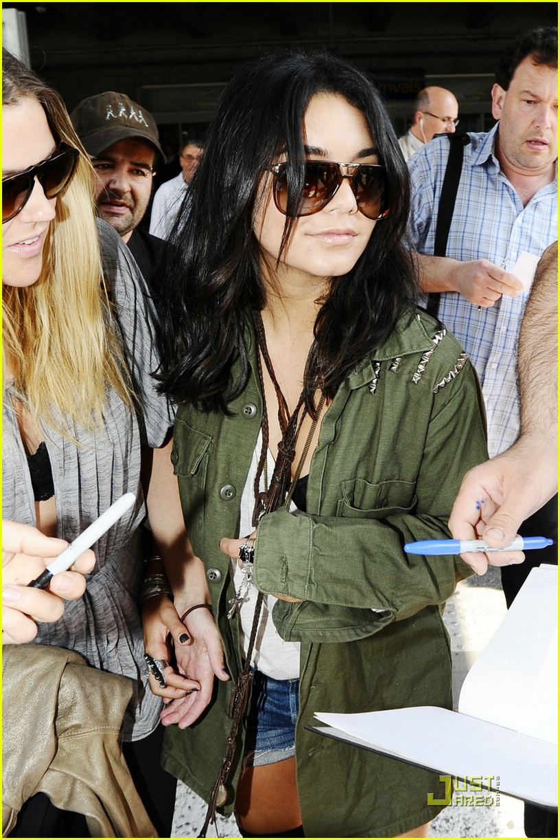 Vanessa Hudgens' Nice Arrival