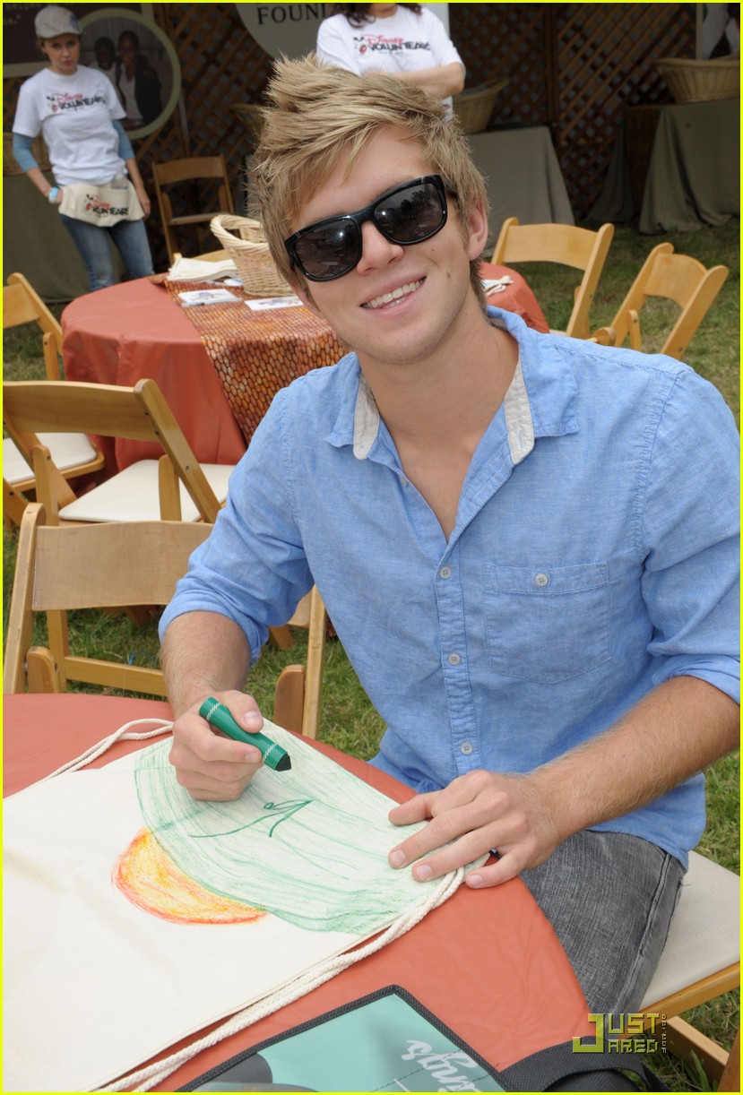 Doug & Chris Brochu: A Time For Heroes Picnic with Allisyn Arm!