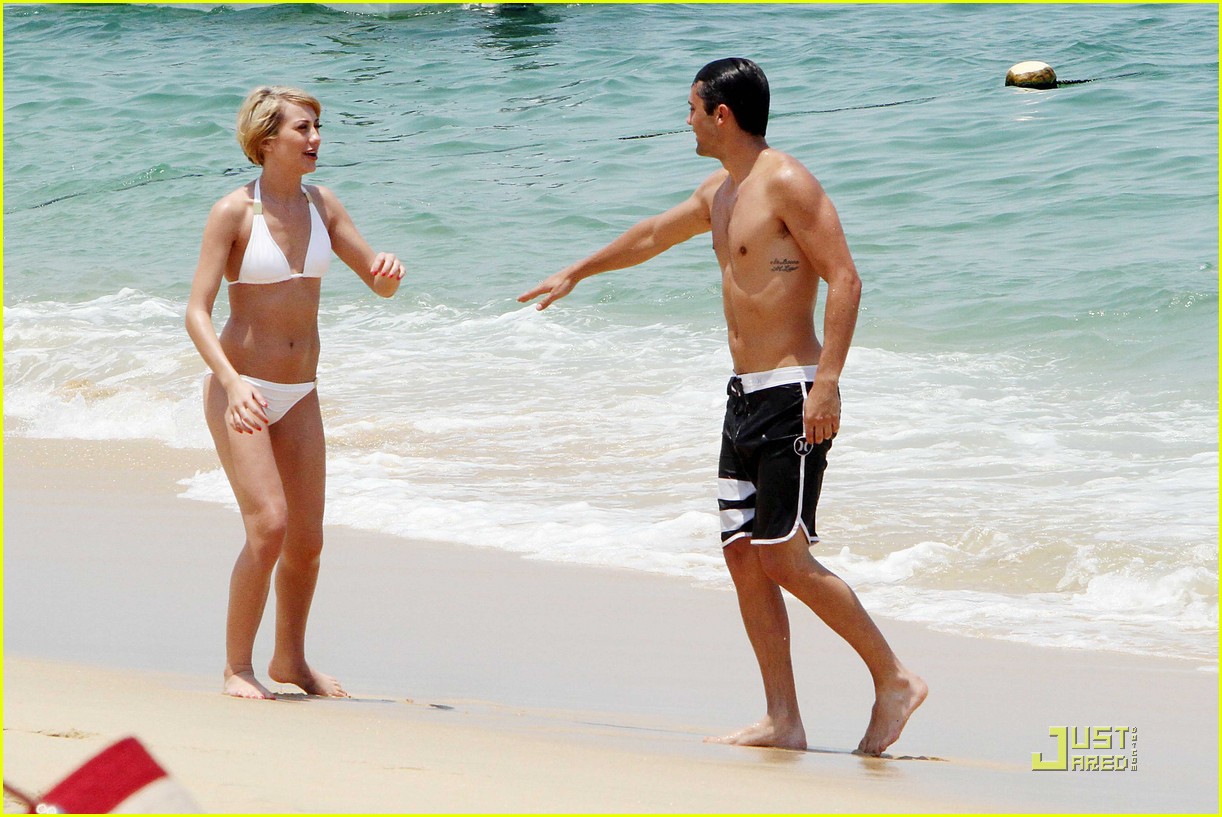 Chelsea Kane & Stephen Colletti: Beach Besos
