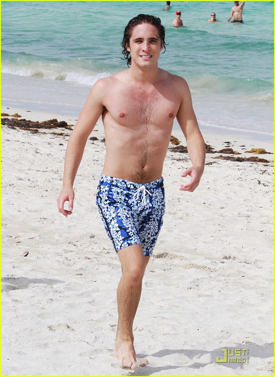 Diego Boneta: Beach Day with Brother!