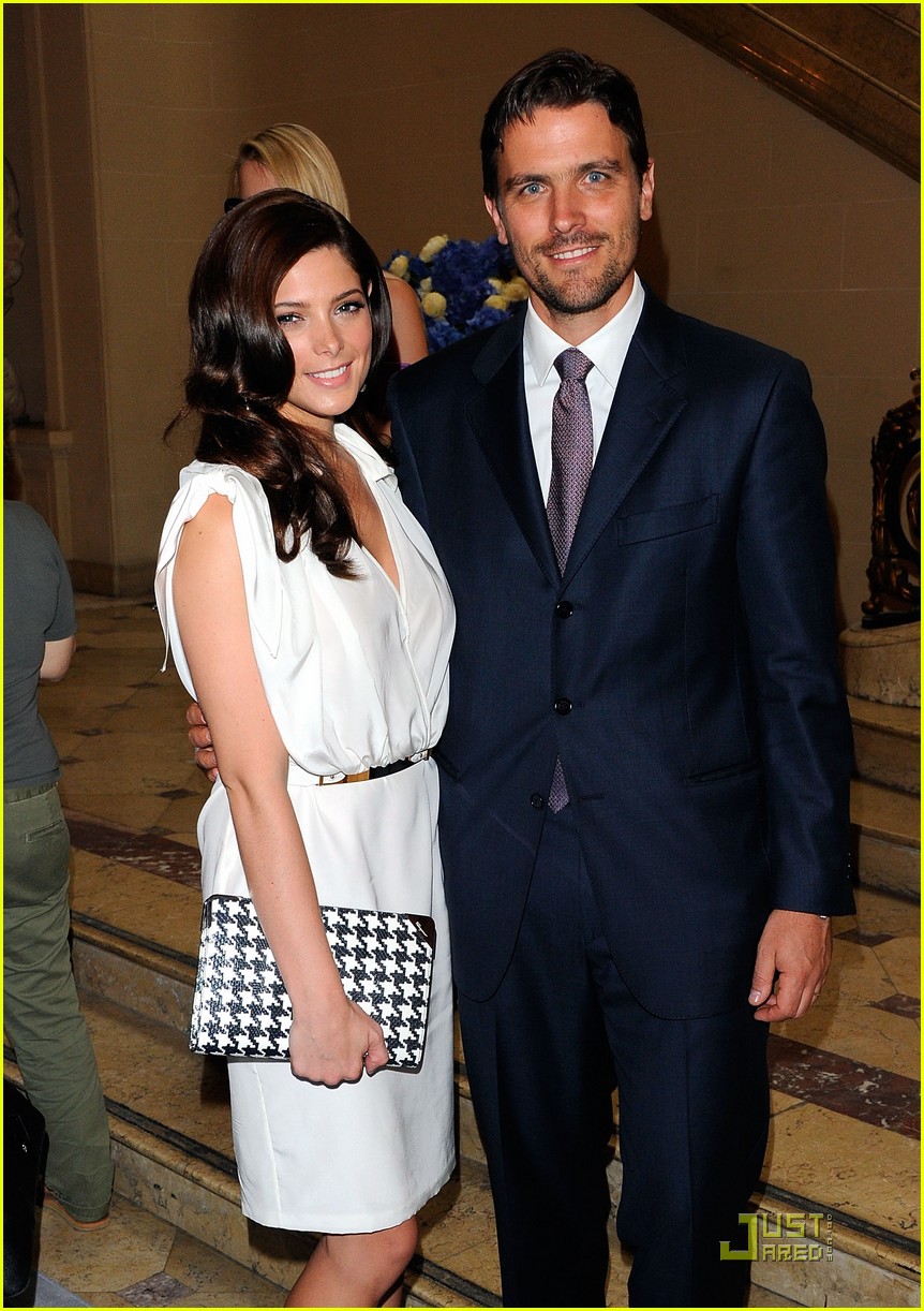 Ashley Greene: Ferragamo Fashion Show