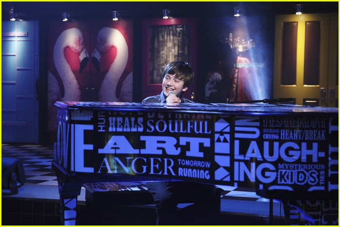 Greyson Chance Guest Stars on 'So Random!'