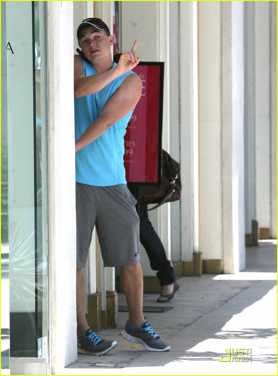 Jesse McCartney: 'Wanted' In Beverly Hills