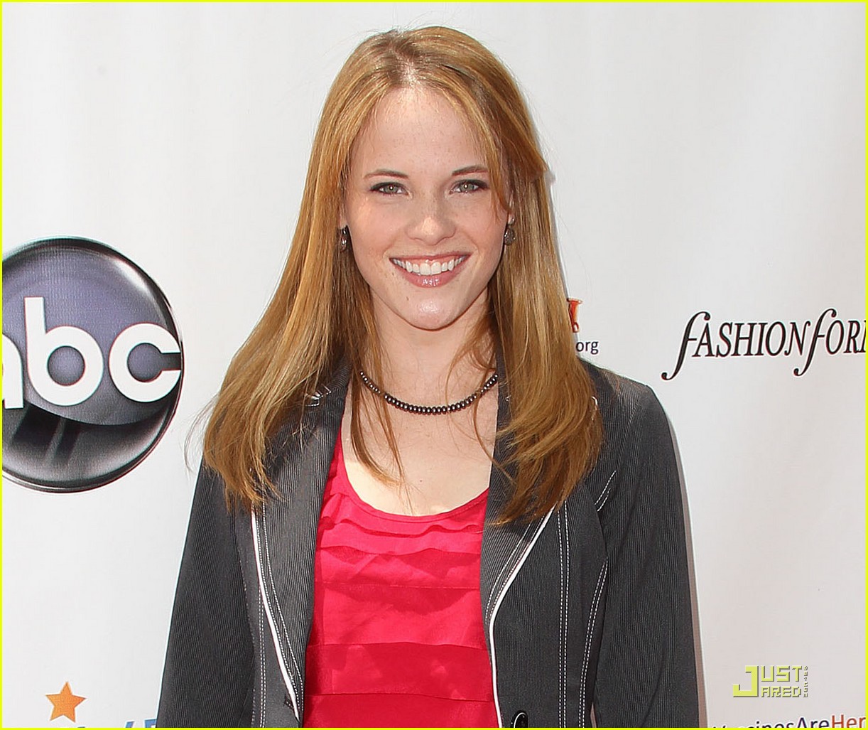 Katie LeClerc: 'Switched At Birth' Premieres TONIGHT!