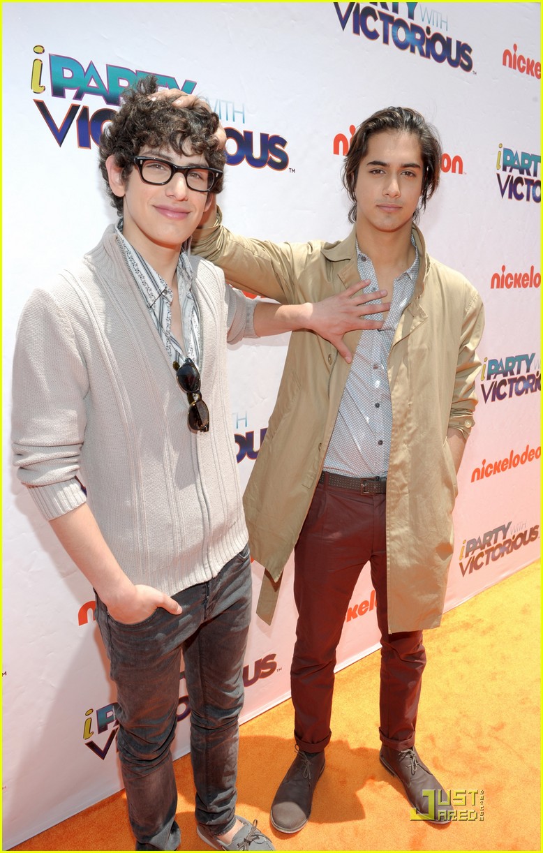 Ariana Grande & Matt Bennett: iParty Pair