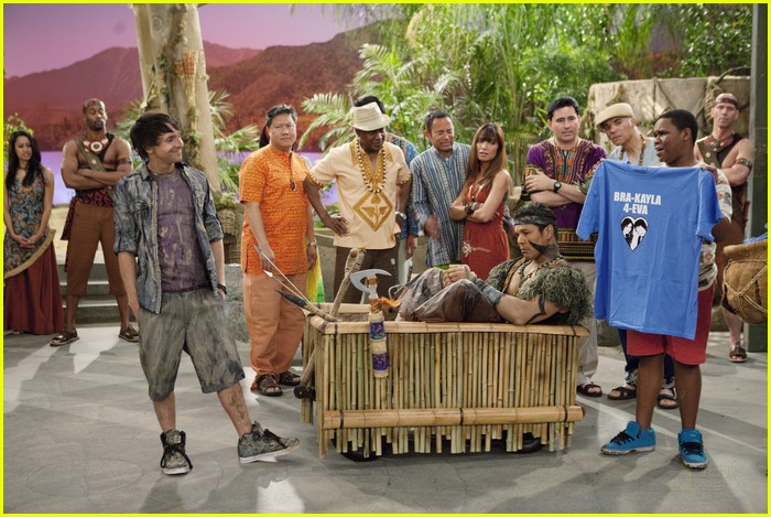 Mitchel Musso & Kelsey Chow: Bra-Kayla 4-Eva!