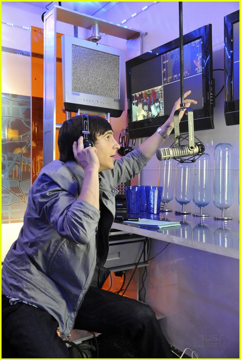 Mitchel Musso Gets 'So Random'; Launches 'PrankStars'