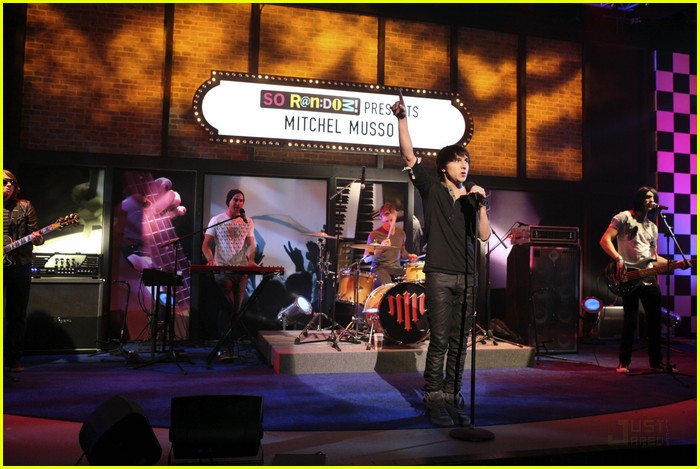 Mitchel Musso Gets 'So Random'; Launches 'PrankStars'