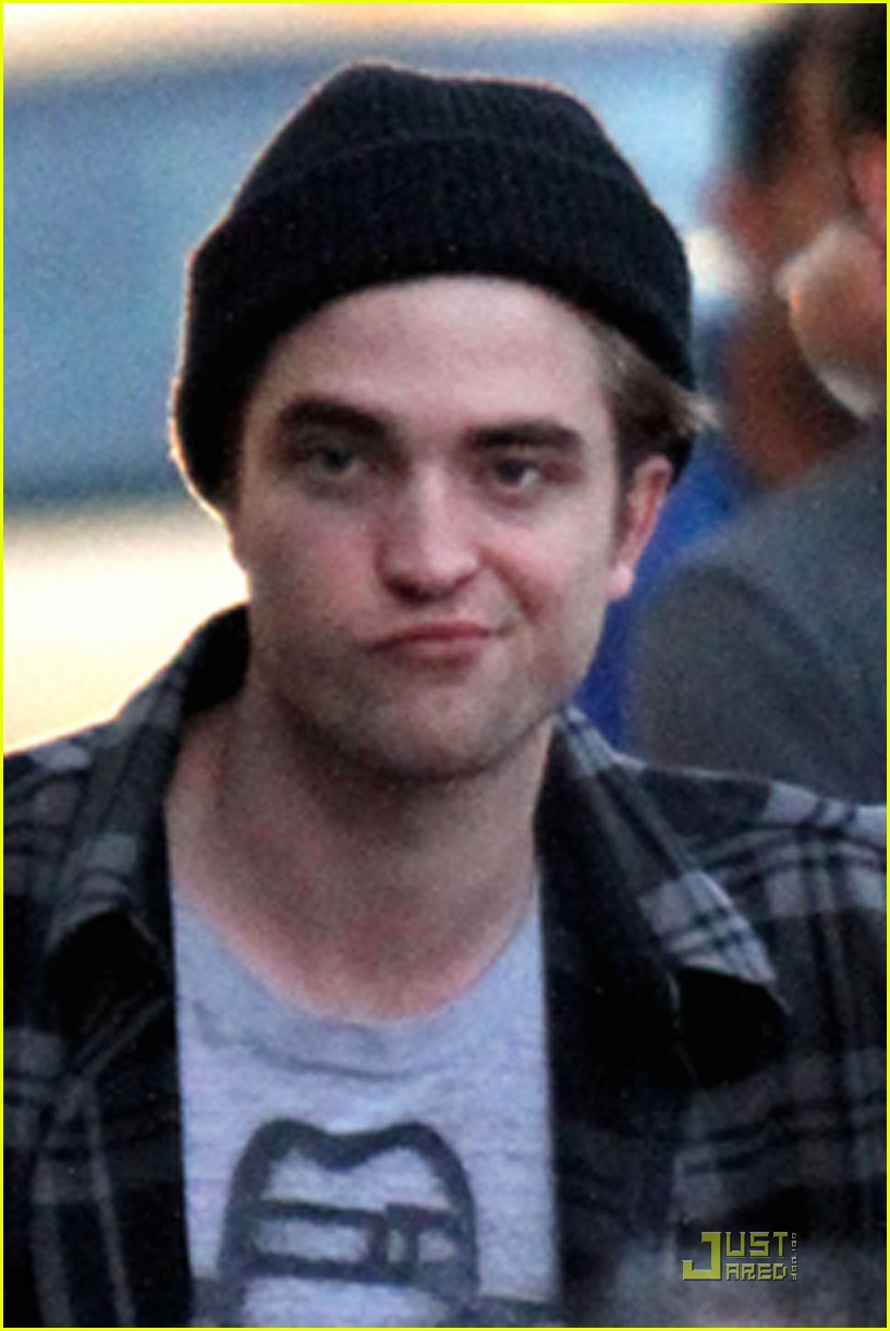 Robert Pattinson: Red Pants Rehearsal
