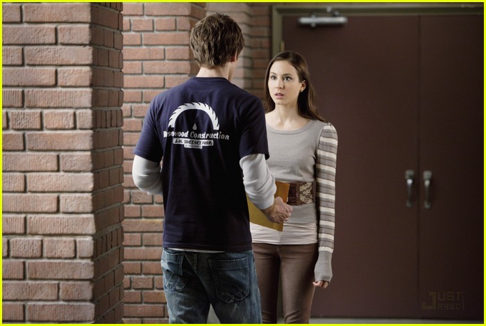 Troian Bellisario & Keegan Allen: Cute Meet In The Hallway