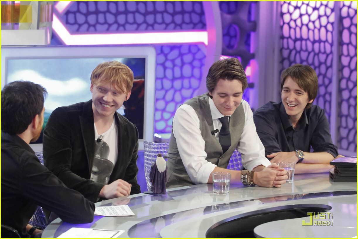 Rupert Grint Re-Enacts 'Harry Potter' with Dolls!