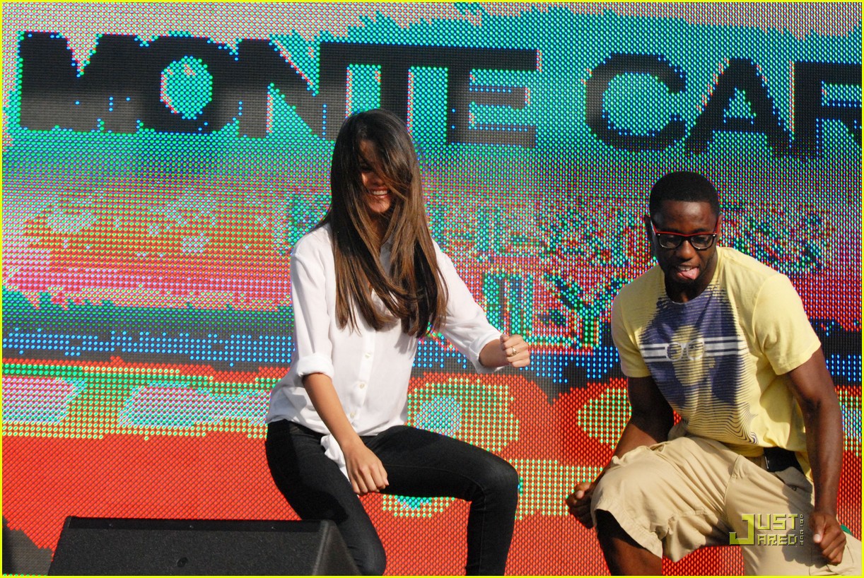 Selena Gomez: 'Who Says' Goes Platinum!