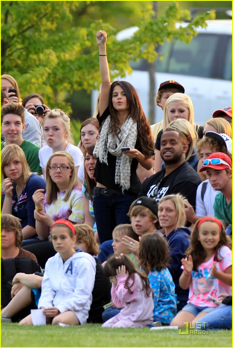 Selena Gomez: Justin Bieber's Soccer Sweetheart