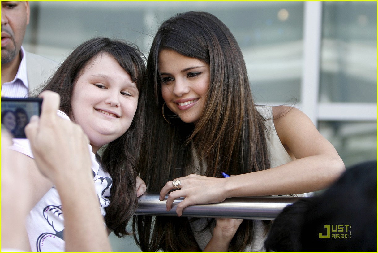 Selena Gomez: Good Morning, Texas!