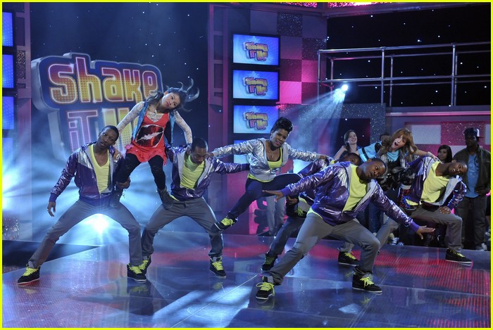 Zendaya Says Goodbye To Shake It Up?!